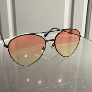 Aeropostal Stylish Black Aviator Sunglasses with Pink Lenses New
